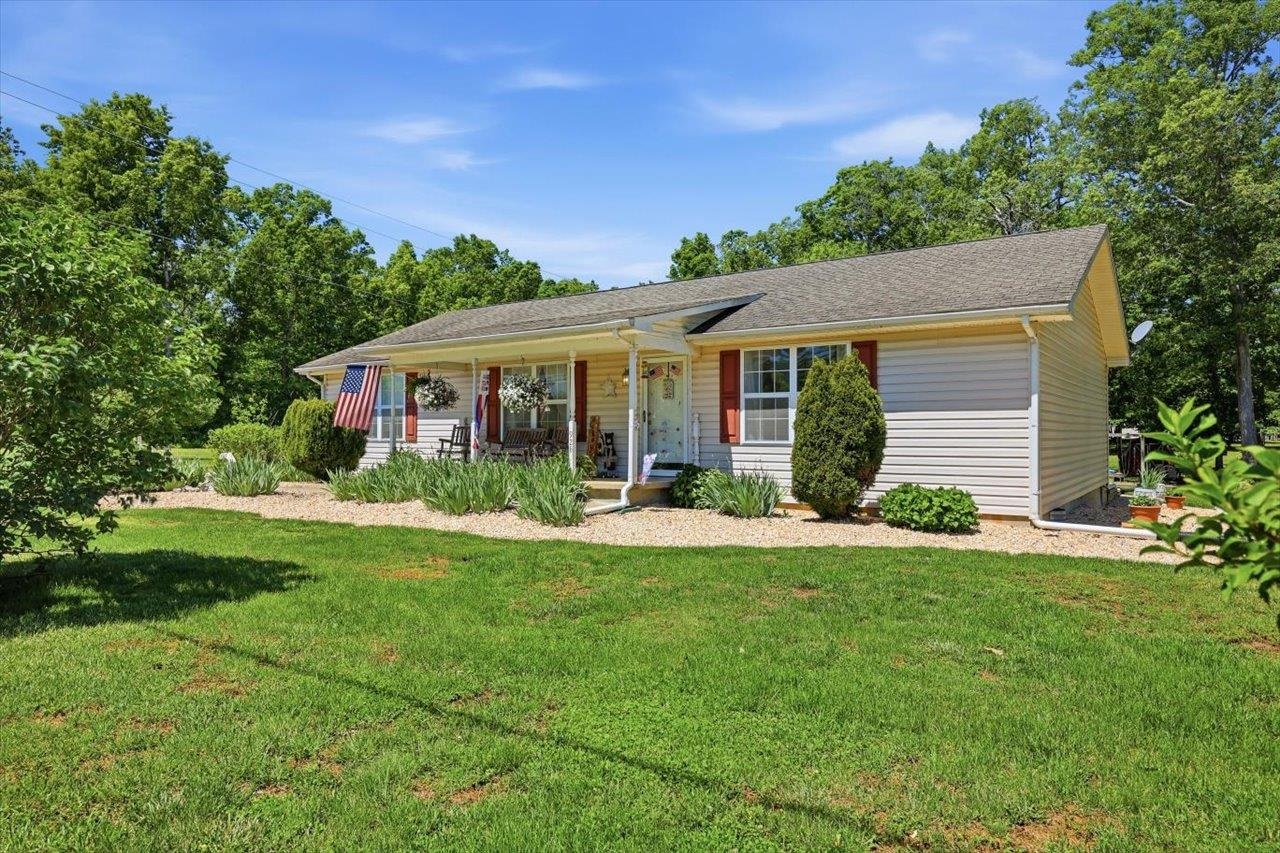 925 Mt Torrey Road Lyndhurst, VA 22952 - Photo 2 of 53