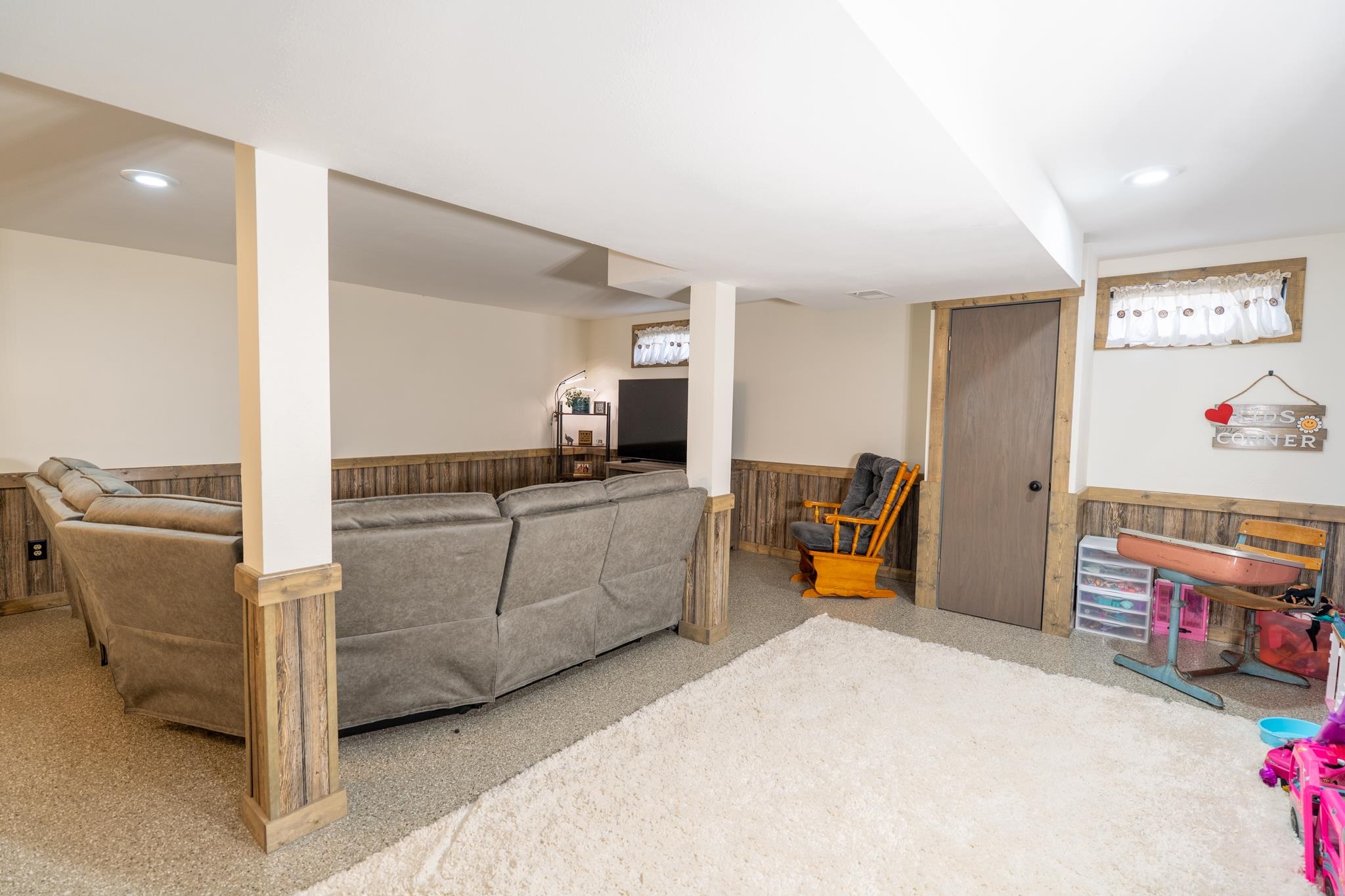 303 South Mill Street Albany, WI 53502 - Photo 15 of 21