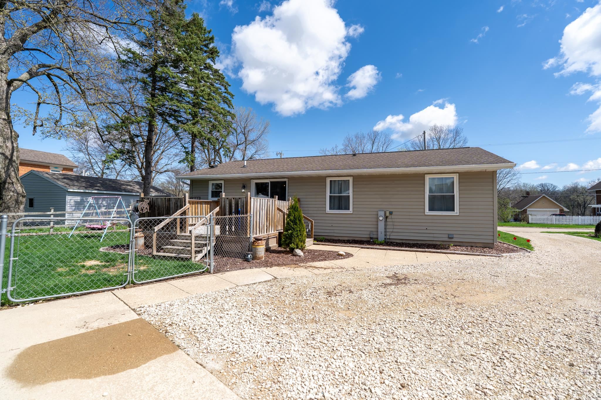 303 South Mill Street Albany, WI 53502 - Photo 18 of 21