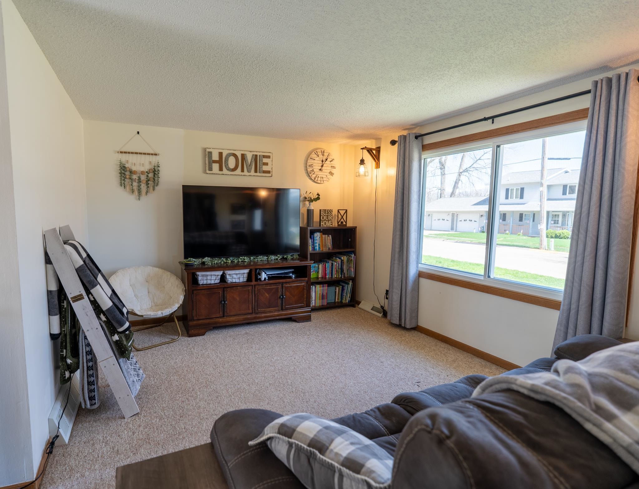 303 South Mill Street Albany, WI 53502 - Photo 2 of 21