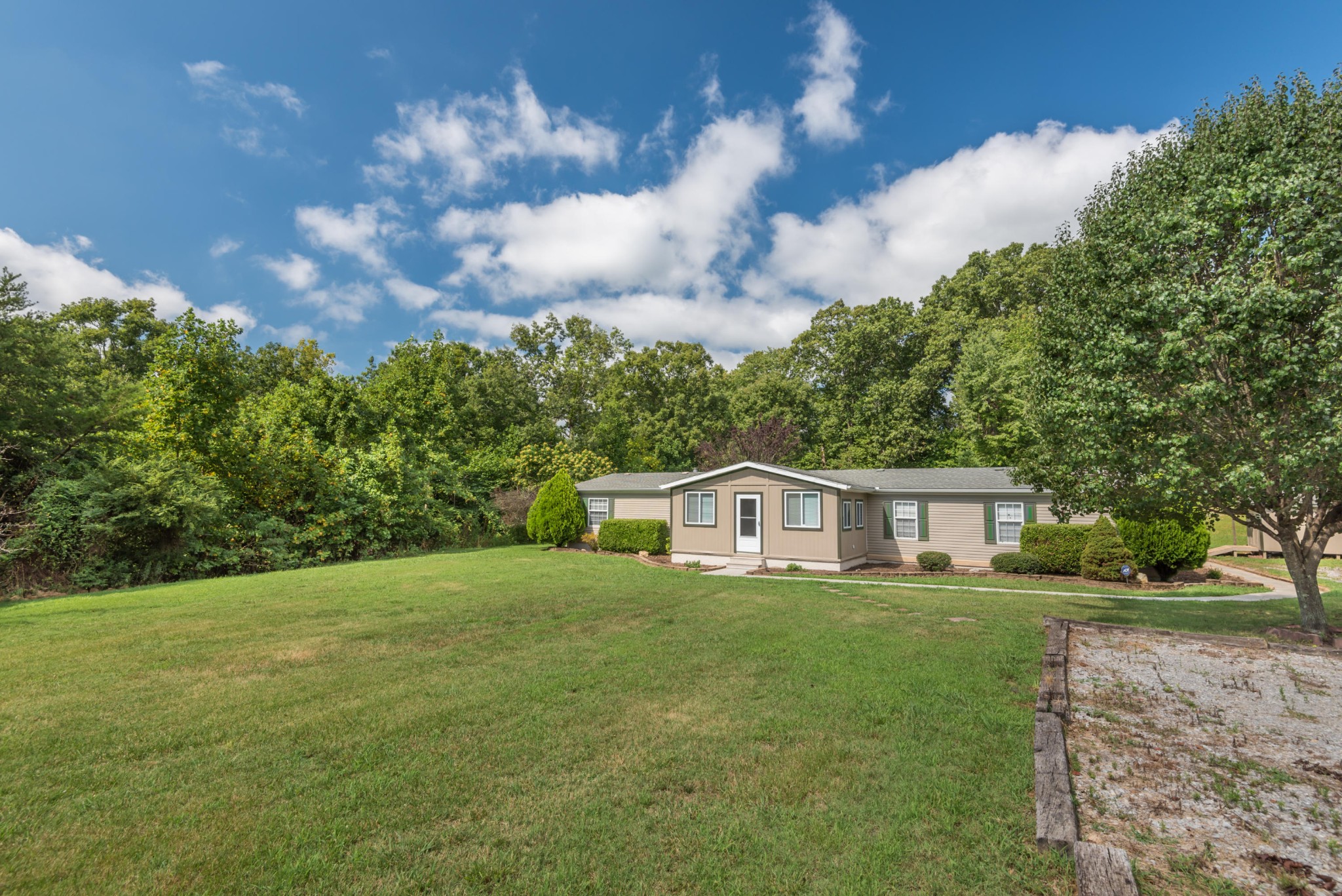 5725 Branch Road Loudon, TN 37774 - Photo 3 of 36