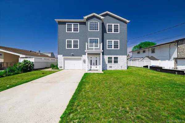 $6,500 | 740 South Ocean Avenue, Freeport, NY 11520