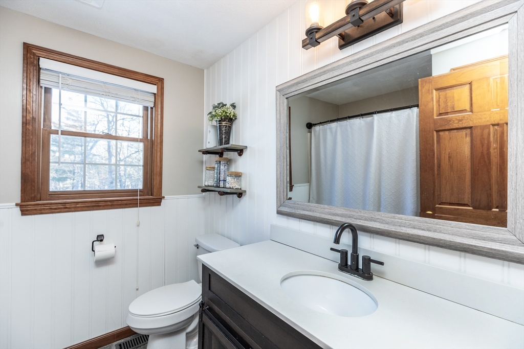 8 Gov Doherty Road Billerica, MA 01821 - Photo 24 of 41