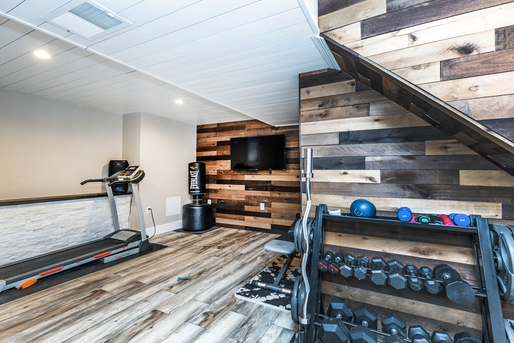 8 Gov Doherty Road Billerica, MA 01821 - Photo 31 of 41