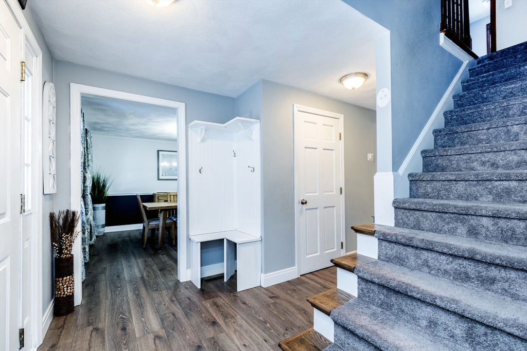 8 Gov Doherty Road Billerica, MA 01821 - Photo 6 of 41