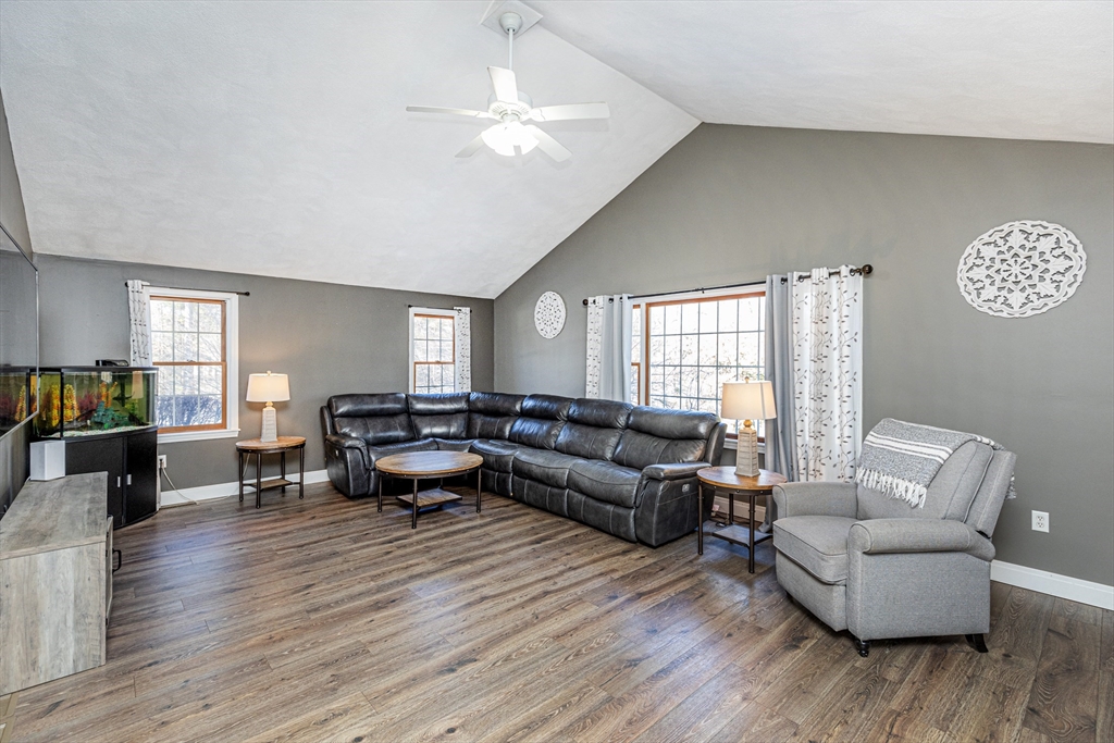 8 Gov Doherty Road Billerica, MA 01821 - Photo 7 of 41