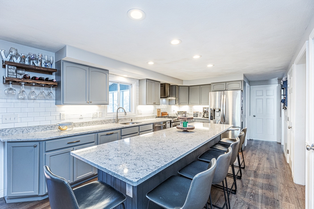 8 Gov Doherty Road Billerica, MA 01821 - Photo 10 of 41