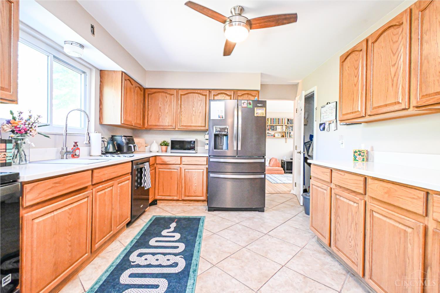 5820 Timely Terrace Cincinnati, OH 45233 - Photo 8 of 26