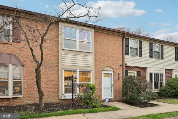 $510,000 | 5678 Independence Circle, Alexandria, VA 22312