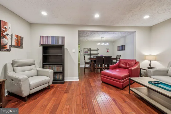 $510,000 | 5678 Independence Circle, Alexandria, VA 22312