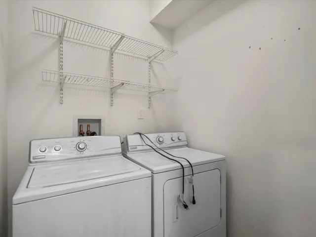 $1,690 | 846 West Summerfield Gln Circle, Ann Arbor, MI 48103