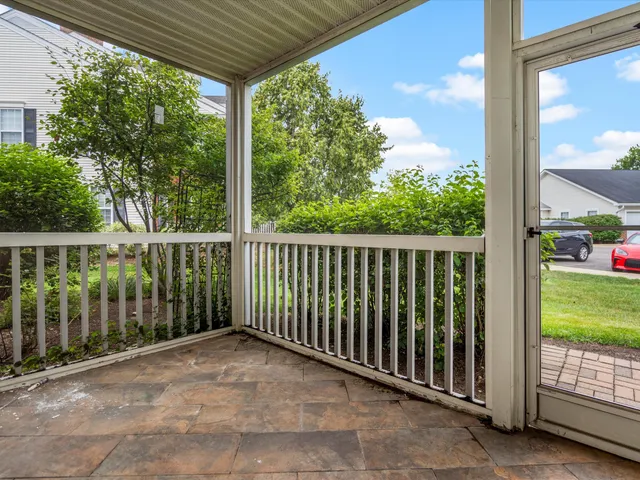 $1,690 | 846 West Summerfield Gln Circle, Ann Arbor, MI 48103