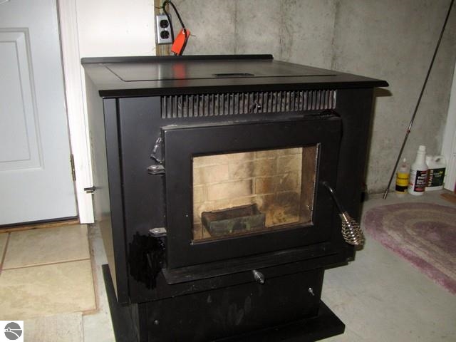 5780 Karlin Road Interlochen, MI 49643 - Photo 15 of 27 1786614-14.JPG