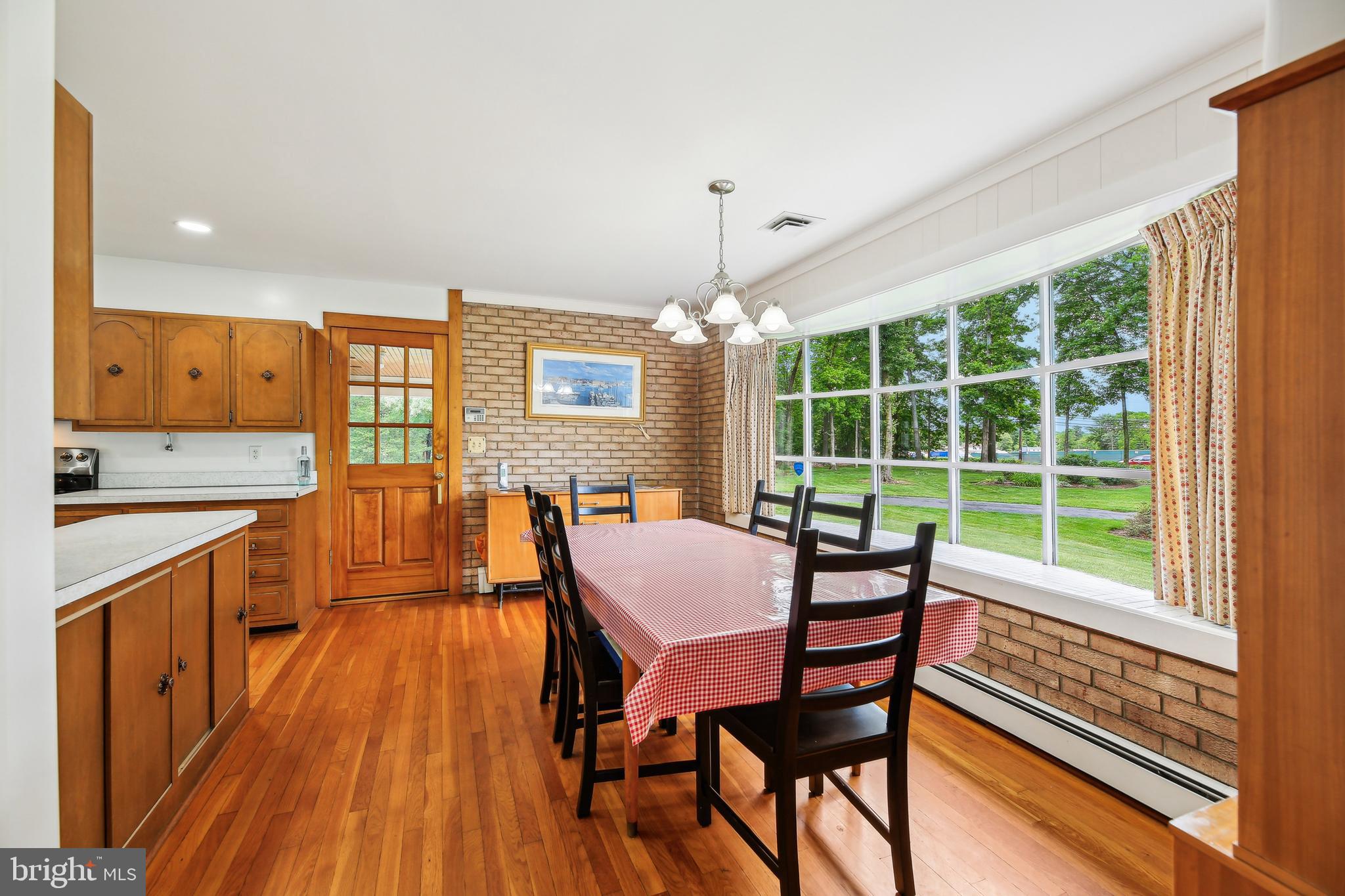 7410 Good Luck Road Hyattsville, MD 20784 - Photo 17 of 61 Kitchen