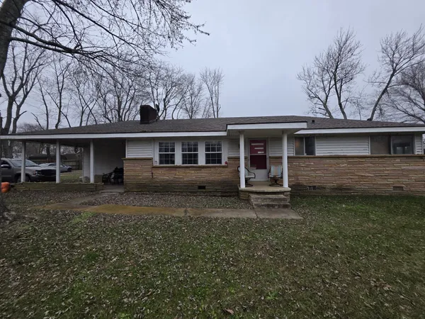 $136,000 | 8871 Highway 70 East, McEwen, TN 37101