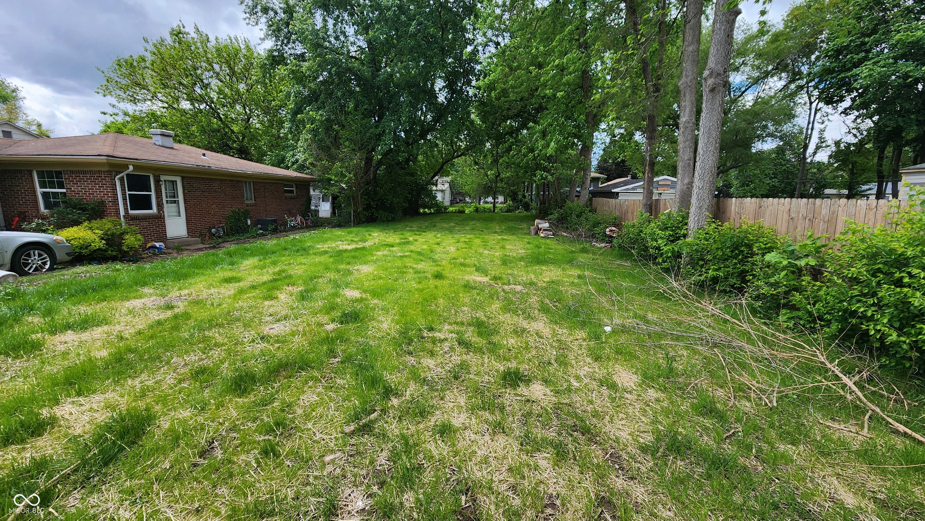 1746 North Rochester Avenue Indianapolis, IN 46222 - Photo 3 of 6