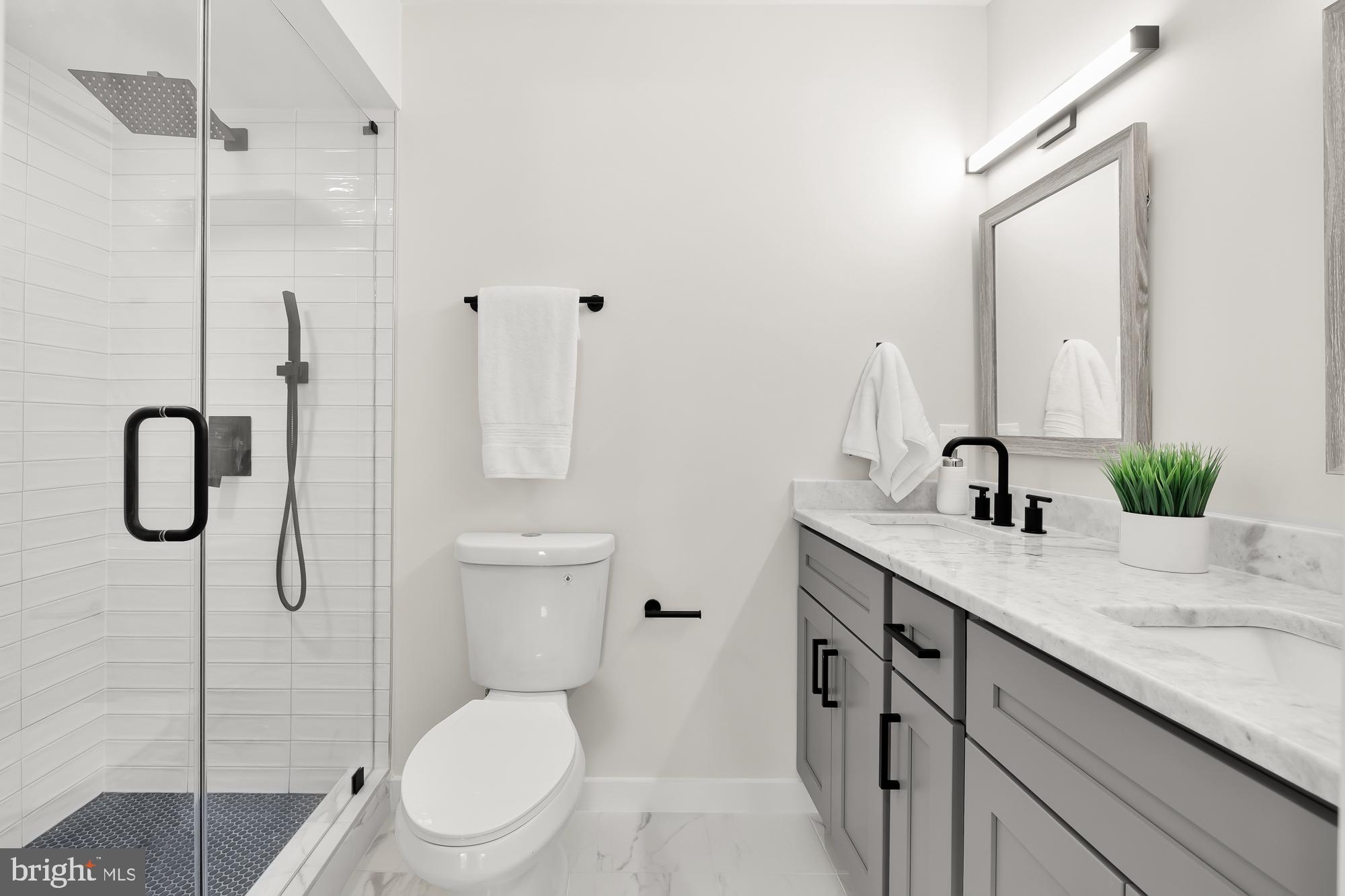 1644 Park Road Northwest, Unit A Washington, DC 20010 - Photo 21 of 37 Primary Bathroom