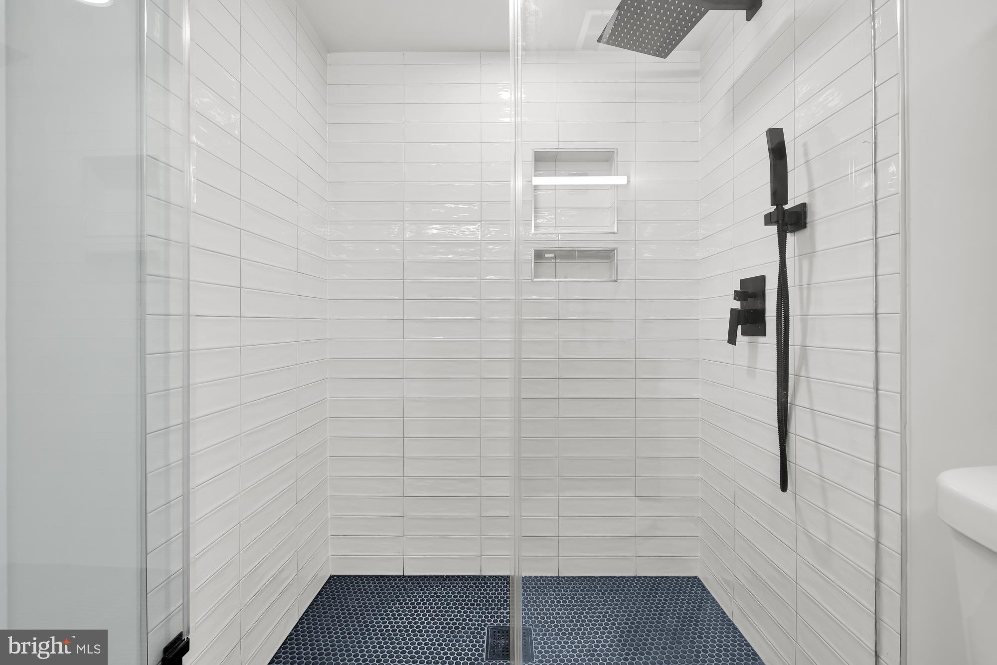1644 Park Road Northwest, Unit A Washington, DC 20010 - Photo 23 of 37 Primary Bathroom