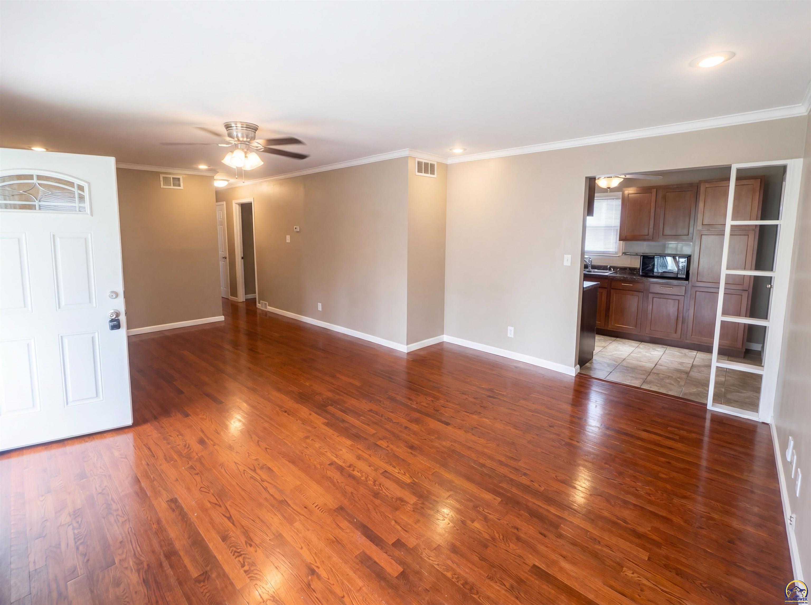 5618 Southwest 14th Street Topeka, KS 66604 - Photo 10 of 15