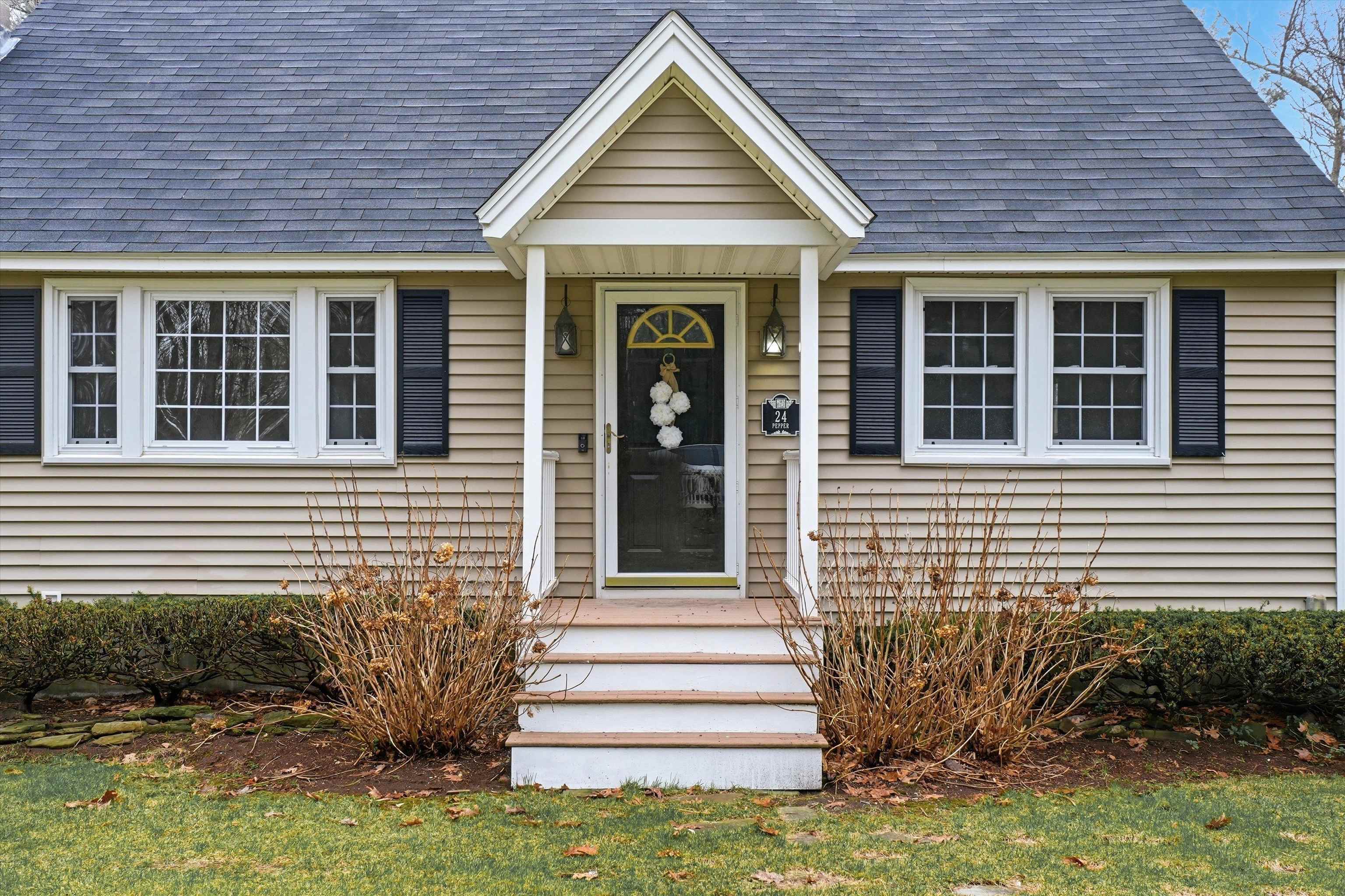 24 Fordway Extension Windham, NH 03087 - Photo 6 of 43