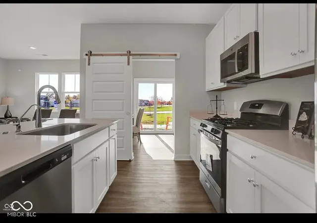 $2,195 | 15219 Farrington Way, Fishers, IN 46037