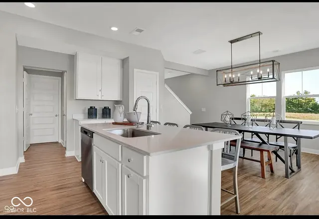 $2,195 | 15219 Farrington Way, Fishers, IN 46037