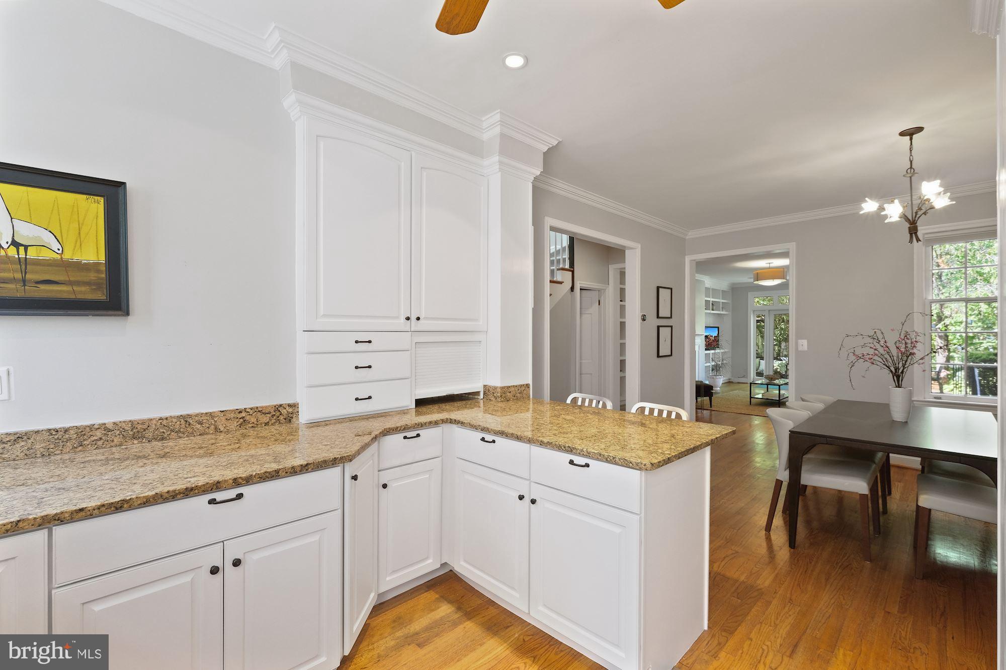 3337 Reservoir Road Northwest Washington, DC 20007 - Photo 14 of 44