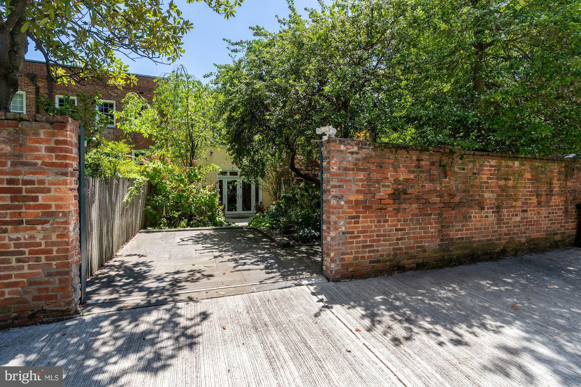 3337 Reservoir Road Northwest Washington, DC 20007 - Photo 41 of 44