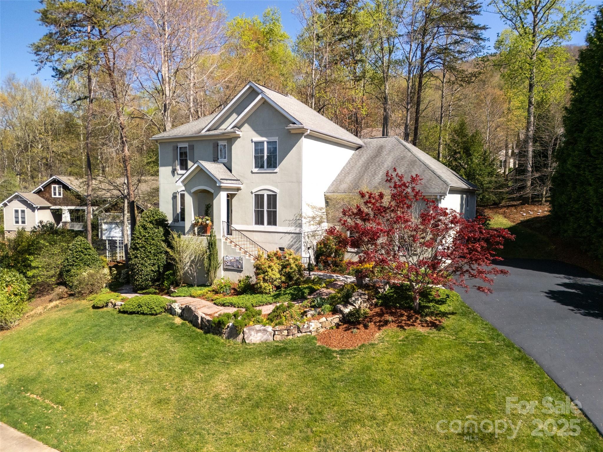 7 White Palmer Court Biltmore Lake, NC 28715 - Photo 1 of 27
