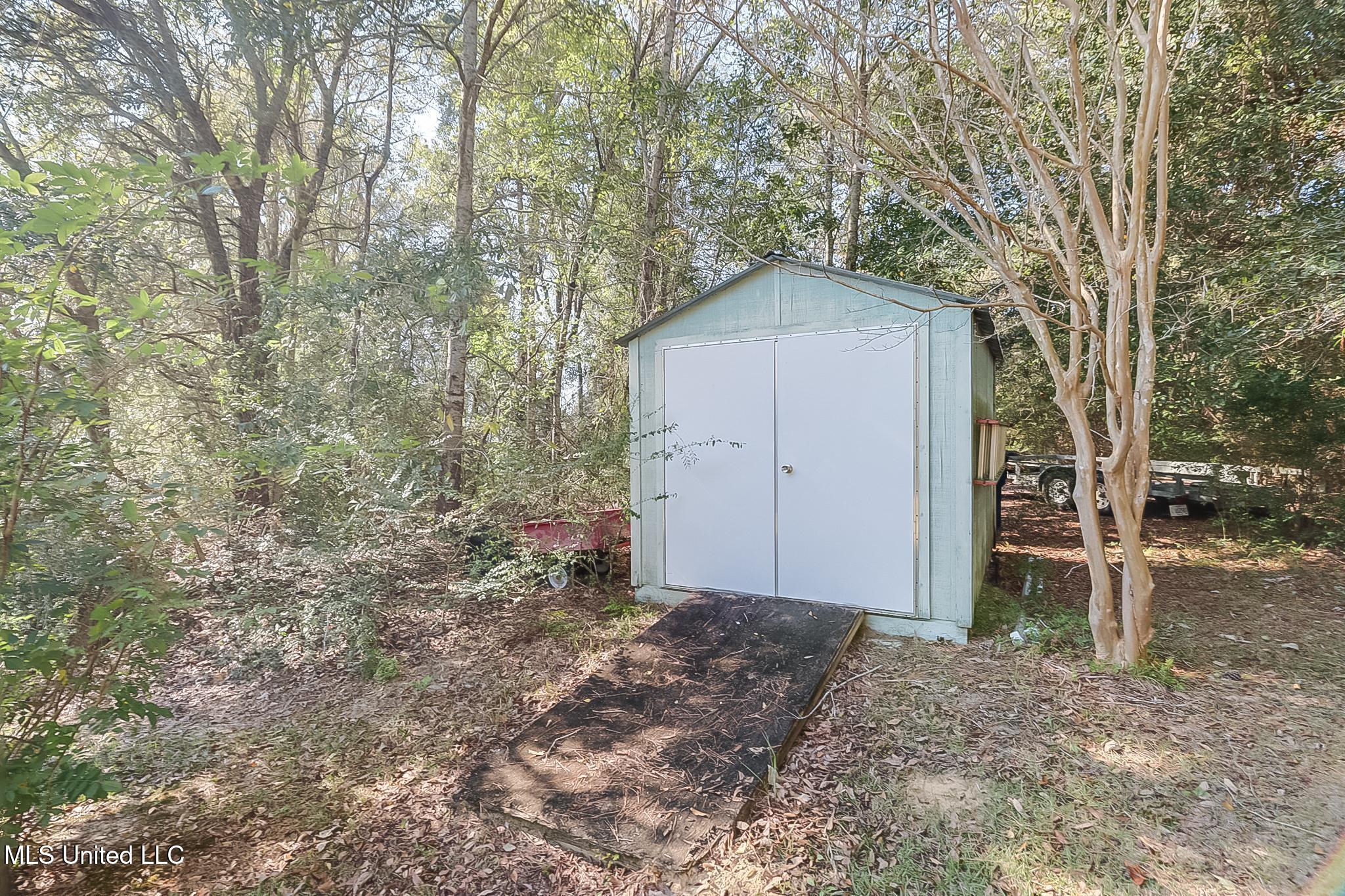 26193 Elmer Ladner Road Pass Christian, MS 39571 - Photo 20 of 27 Shed