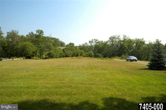1218 Heindel Road York, PA 17408 - Photo 3 of 17 Gallery Image 3