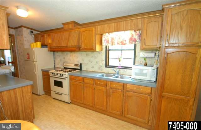1218 Heindel Road York, PA 17408 - Photo 7 of 17 Gallery Image 7
