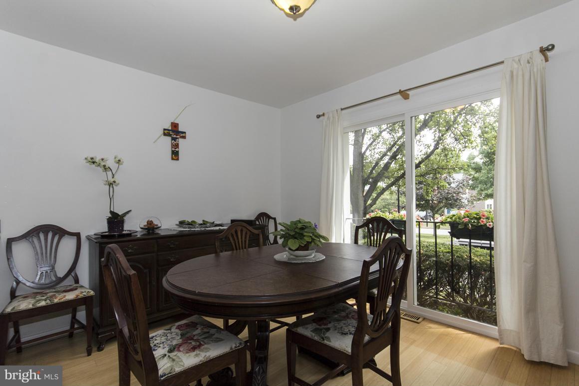 1916 Greenberry Road Baltimore, MD 21209 - Photo 4 of 29 Dining Room