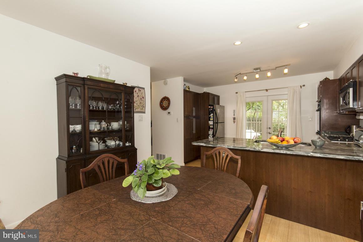 1916 Greenberry Road Baltimore, MD 21209 - Photo 5 of 29 Dining Room