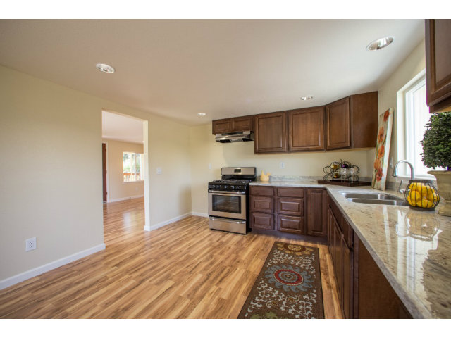 150 Hillcrest Road Watsonville, CA 95076 - Photo 5 of 21 Gallery Image 5