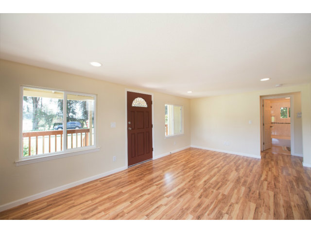 150 Hillcrest Road Watsonville, CA 95076 - Photo 8 of 21 Gallery Image 8