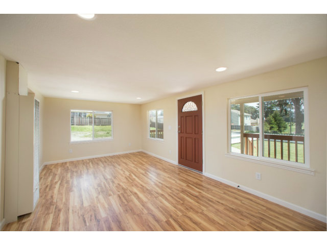150 Hillcrest Road Watsonville, CA 95076 - Photo 9 of 21 Gallery Image 9