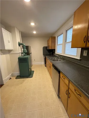 $2,100 | 211 Jefferson Avenue, Colonial Heights, VA 23834