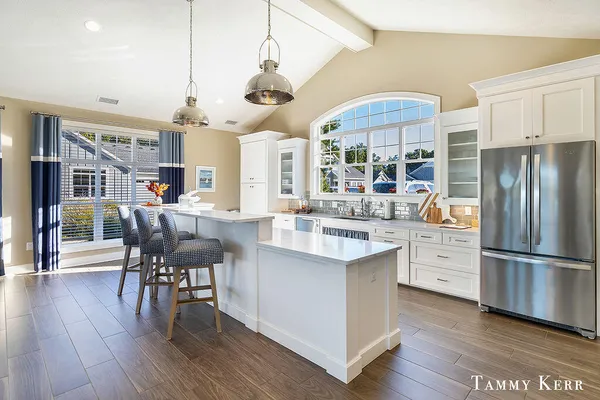 $929,000 | 197 Janes View Drive, Holland, MI 49424