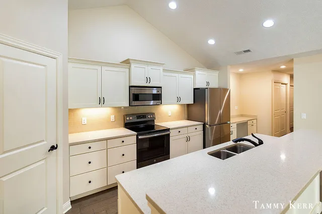 $929,000 | 197 Janes View Drive, Holland, MI 49424