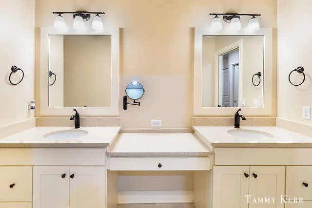 $929,000 | 197 Janes View Drive, Holland, MI 49424