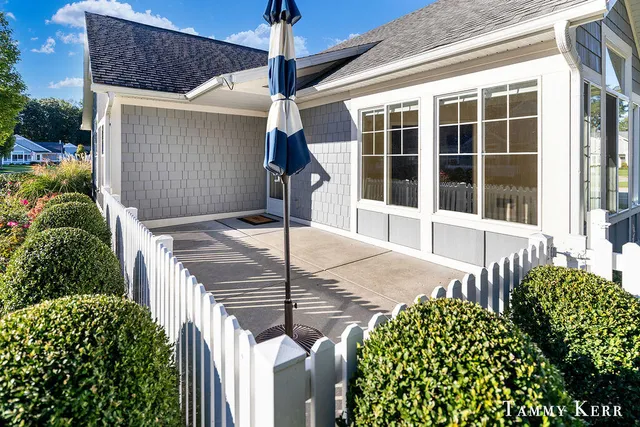 $929,000 | 197 Janes View Drive, Holland, MI 49424