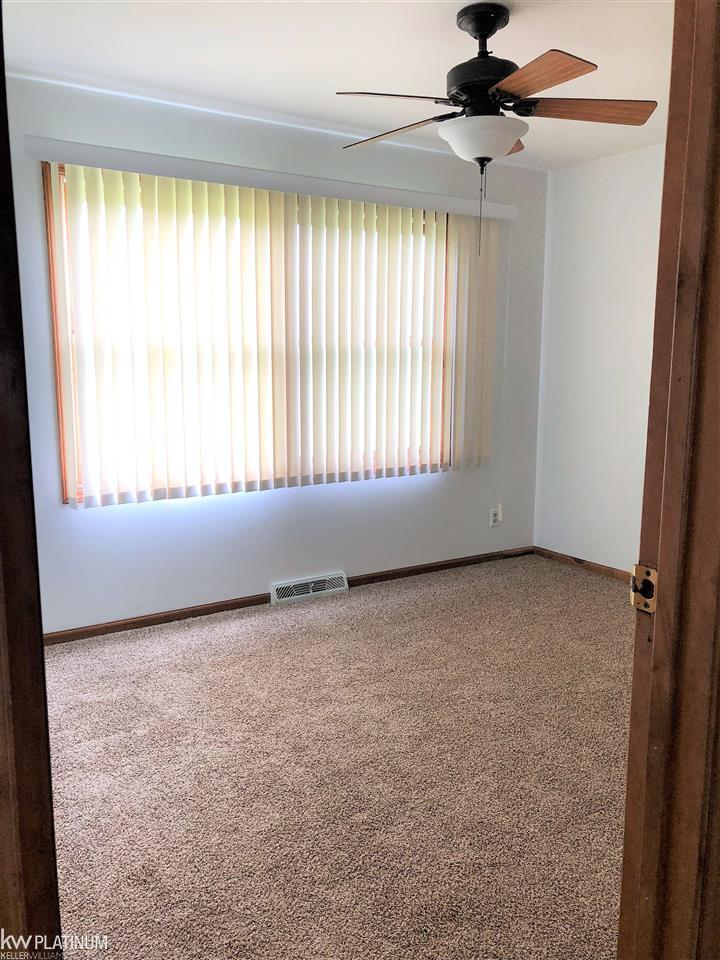 13281 Hough Road Memphis, MI 48041 - Photo 14 of 23 31347527-13.JPG