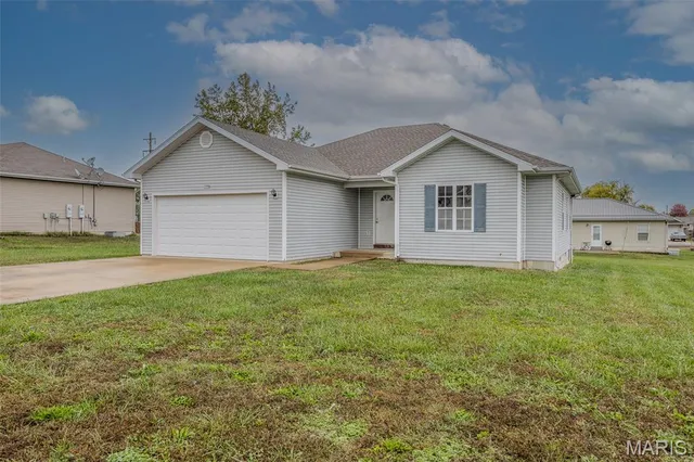 $189,900 | 1225 Apple Lane, Lebanon, MO 65536