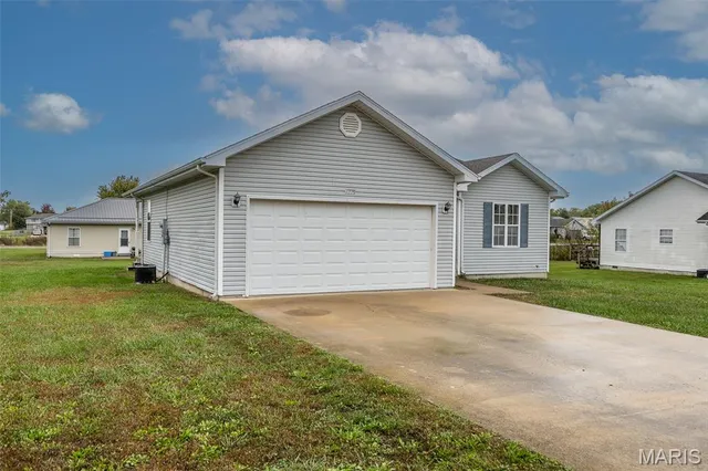 $189,900 | 1225 Apple Lane, Lebanon, MO 65536