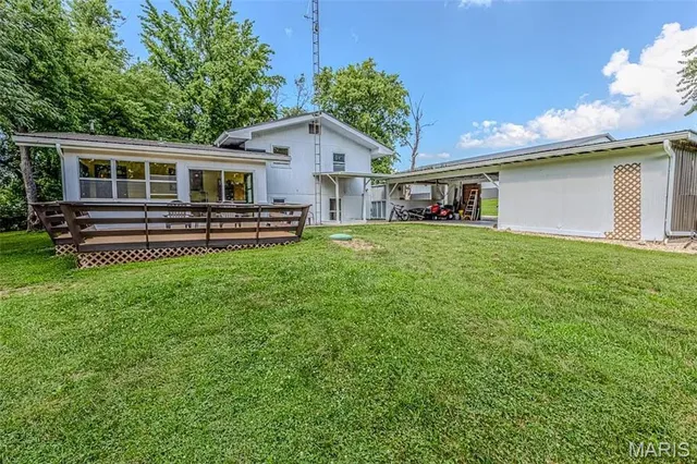 $185,000 | 1720 Highway 16, Shelbyville, IL 62565