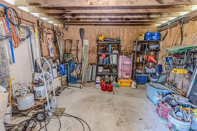 $185,000 | 1720 Highway 16, Shelbyville, IL 62565