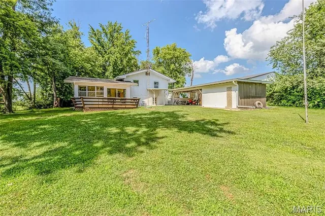 $185,000 | 1720 Highway 16, Shelbyville, IL 62565