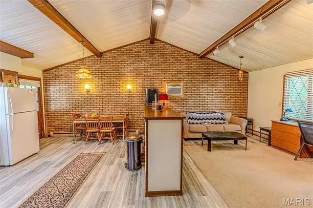 $185,000 | 1720 Highway 16, Shelbyville, IL 62565