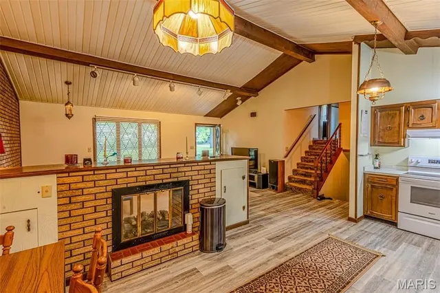 $185,000 | 1720 Highway 16, Shelbyville, IL 62565